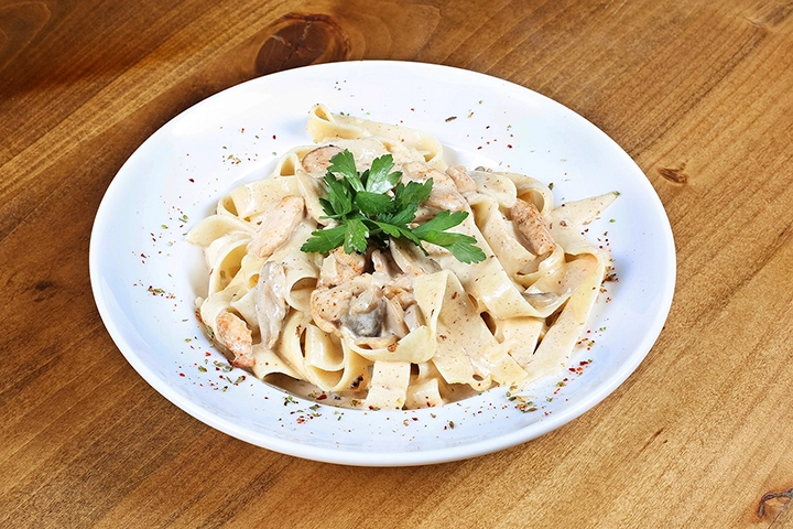 FETTUCINE ALFREDO
